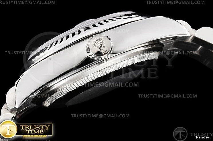 0313 RMDJ0252B – DJ Midsize 31mm Classic 821